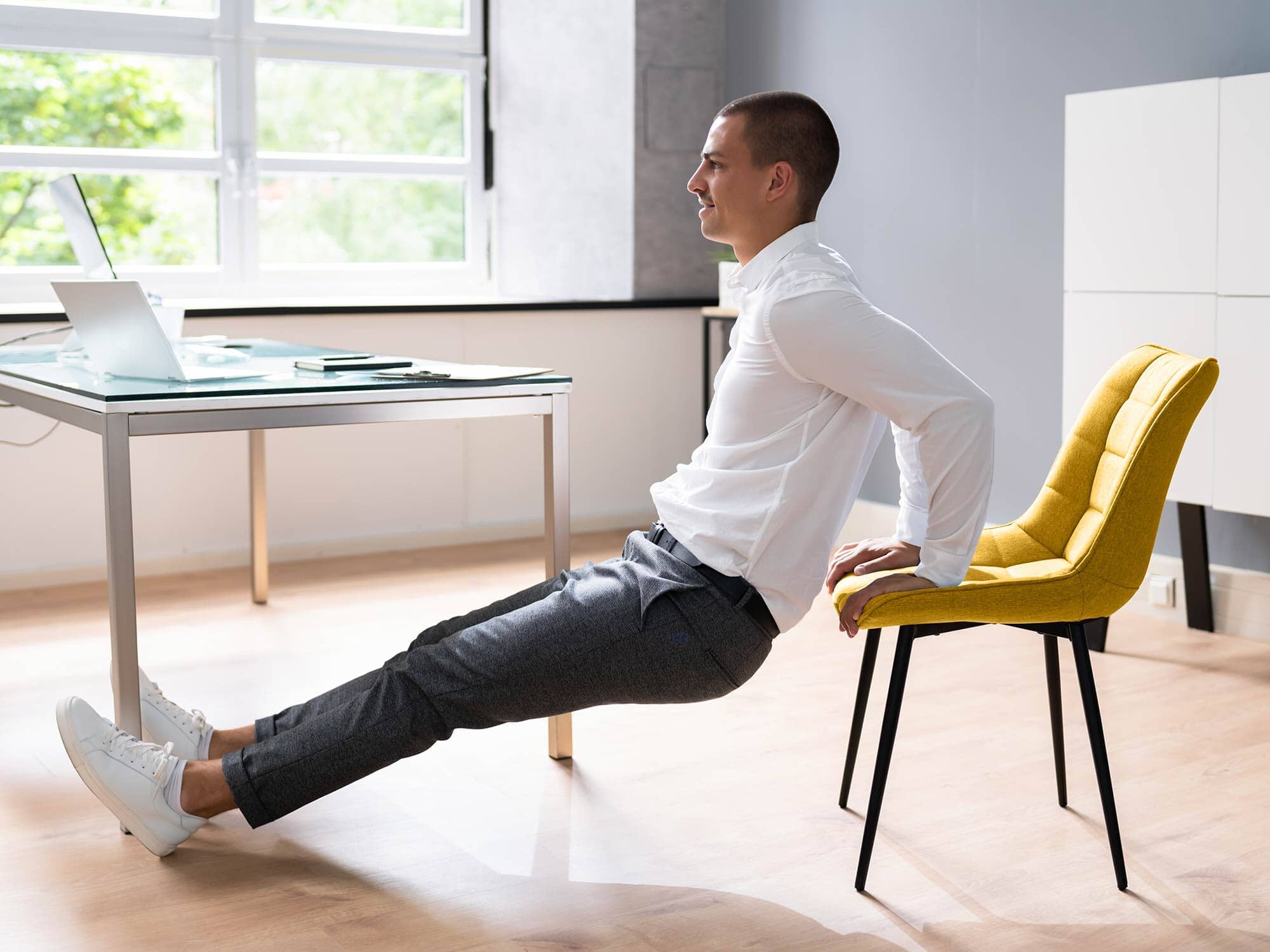Risiko Home Office - So bleibst du trotz Heimarbeit fit!