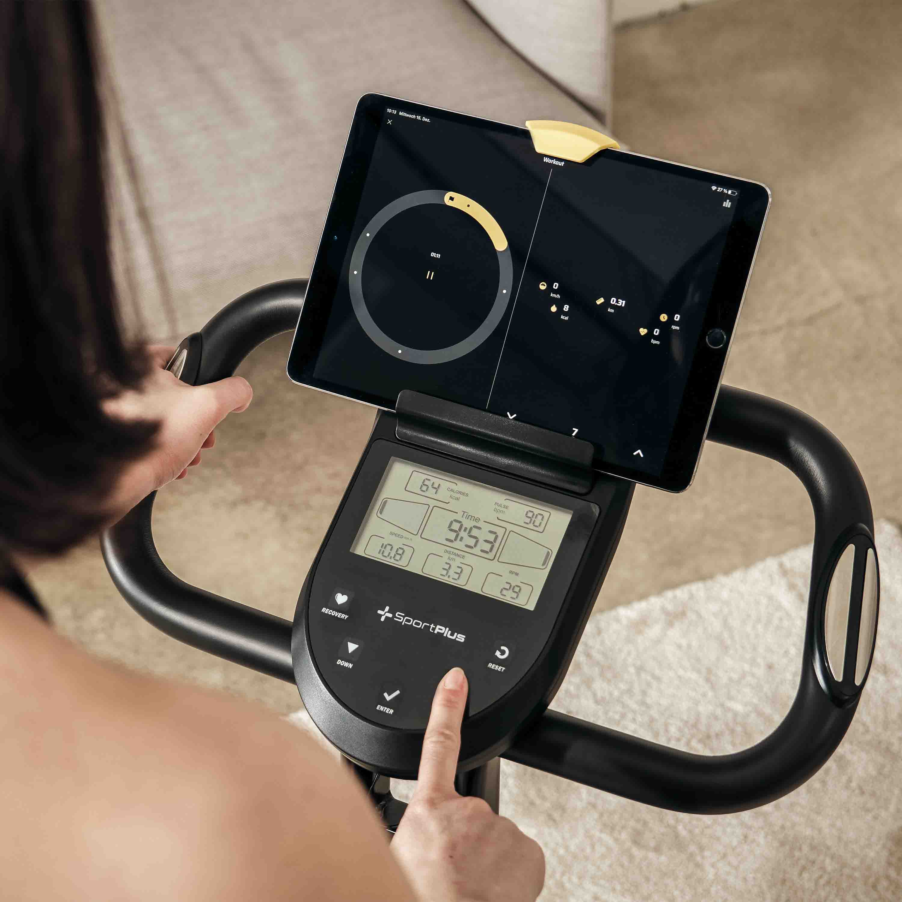 SportPlus_Heimtrainer_Kompakt_Display_Tablethalterung_SP-HT-1200-IE
