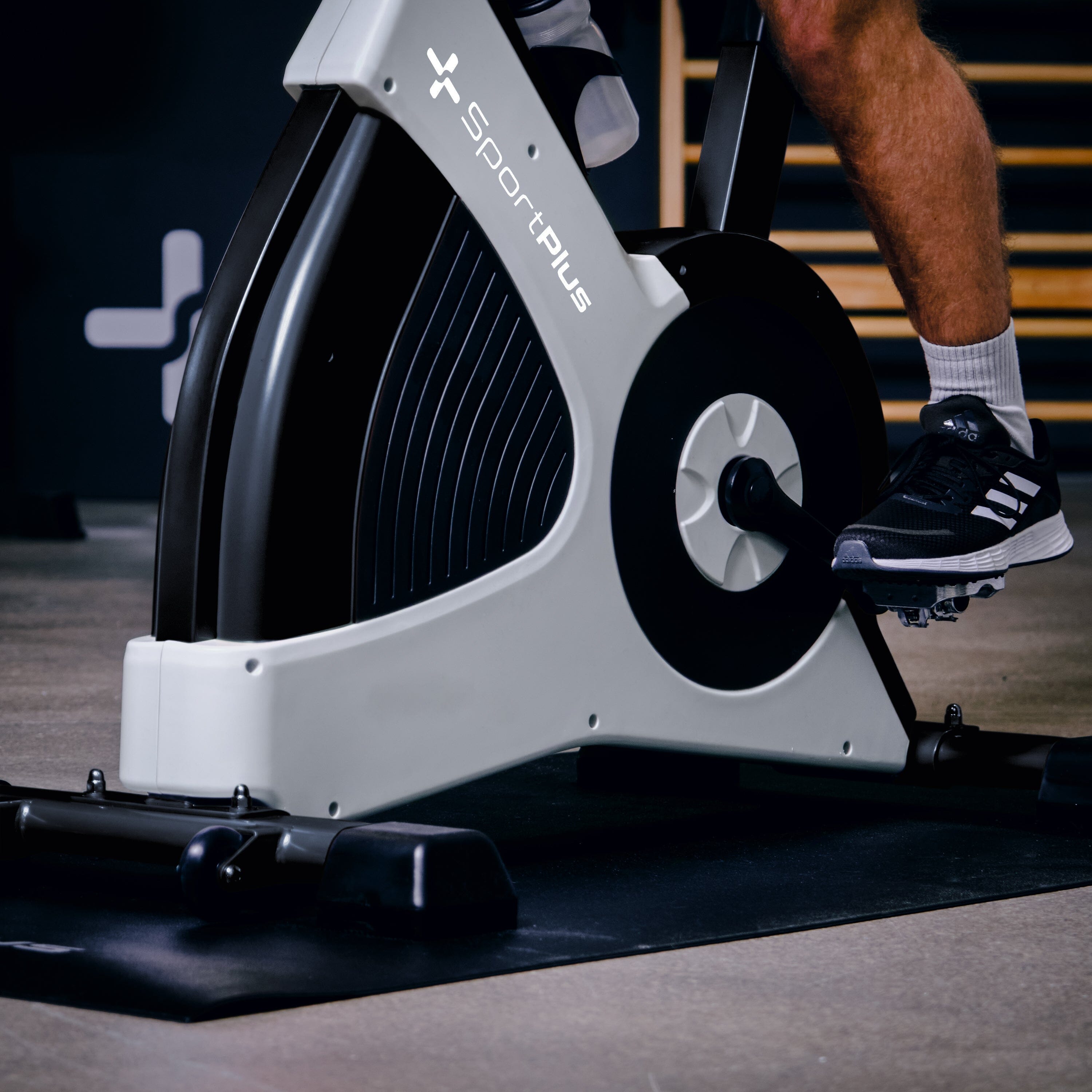 Indoor Cycle Speedbike/ Ergometer mit Wirbelstrombremse SP-SRP-3100 SportPlus 