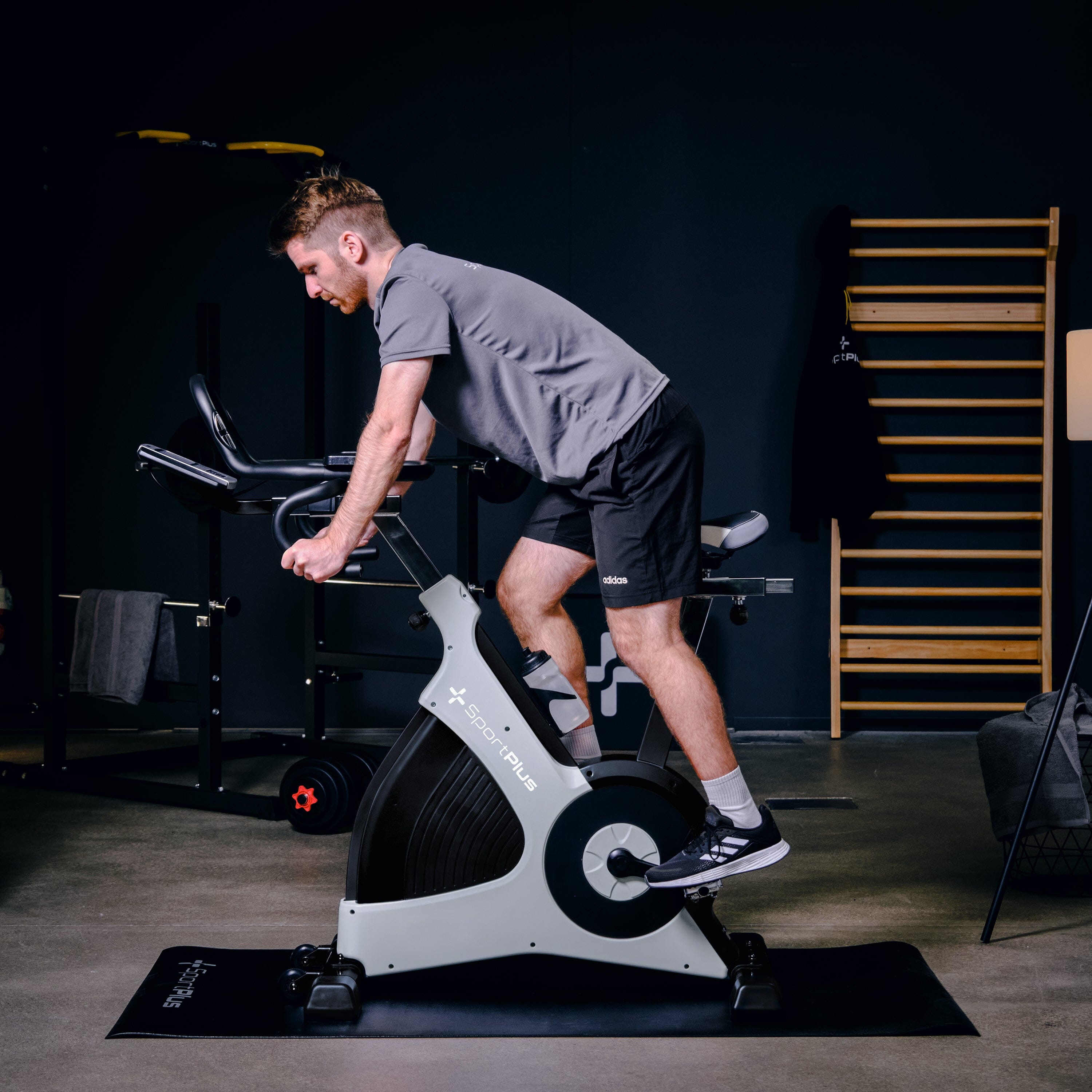 Indoor Cycle Speedbike/ Ergometer mit Wirbelstrombremse SP-SRP-3100 SportPlus 